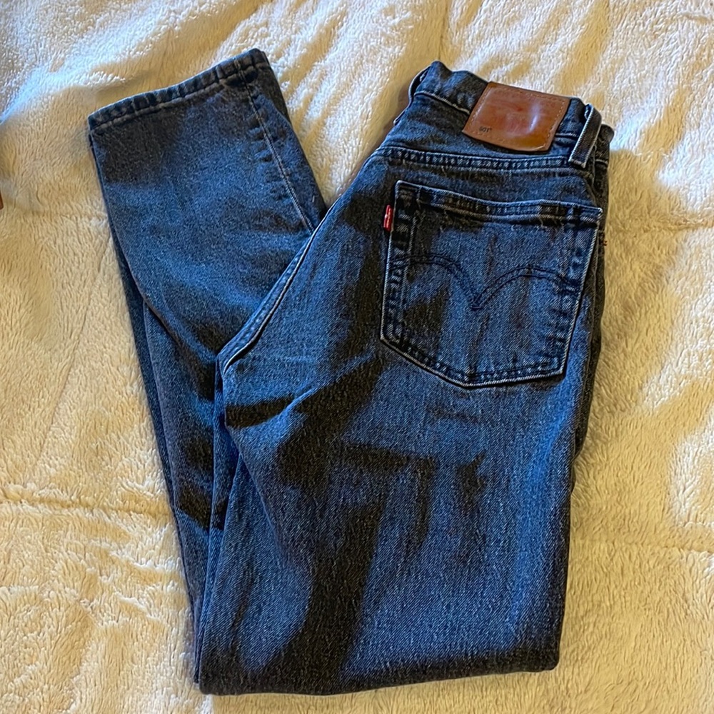 Levis 501 skinny jeans 24x28